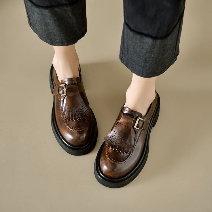 WOMEN'S HEELS & BOOTS