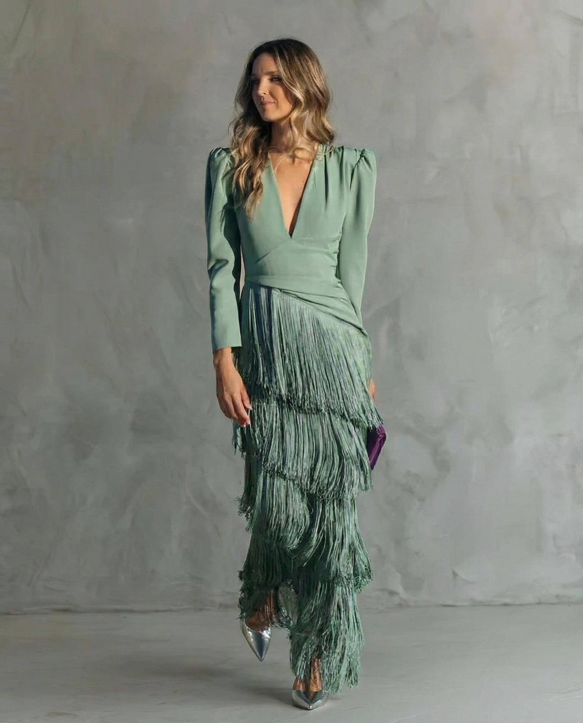 Clara · Elegant dress with fringe sleeves